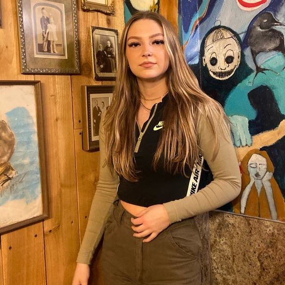 Meet your Posher, Natalie - Picture 1 of 1